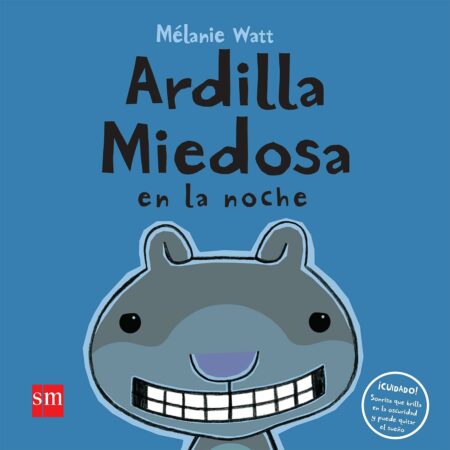 Ardilla miedosa en la noche.